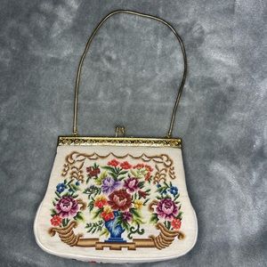VINTAGE Floral Tapestry Petit Needlepoint Classic Evening Clutch Purse Bag